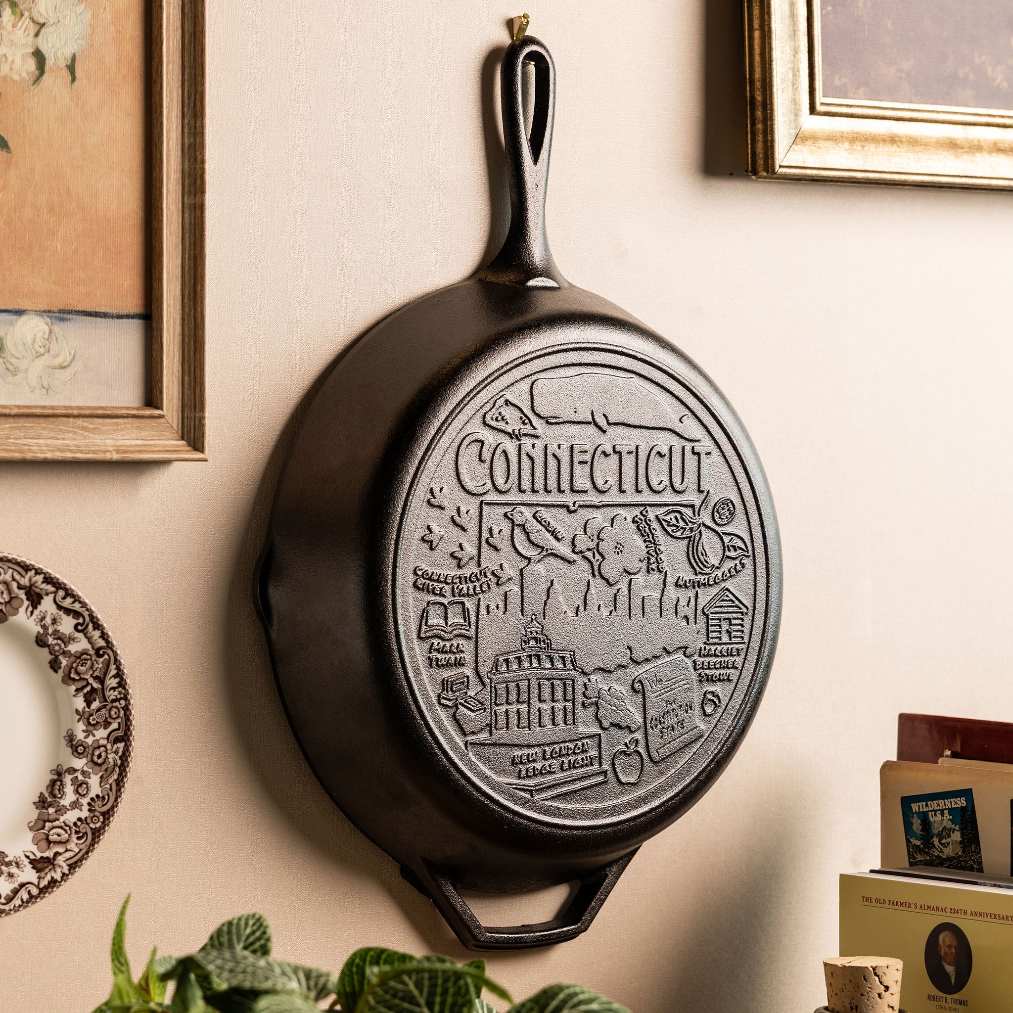 Lodge New Arrival American Road Trip: 12 Inch Seasoned Cast Iron Skillet, Connecticut - Image 2