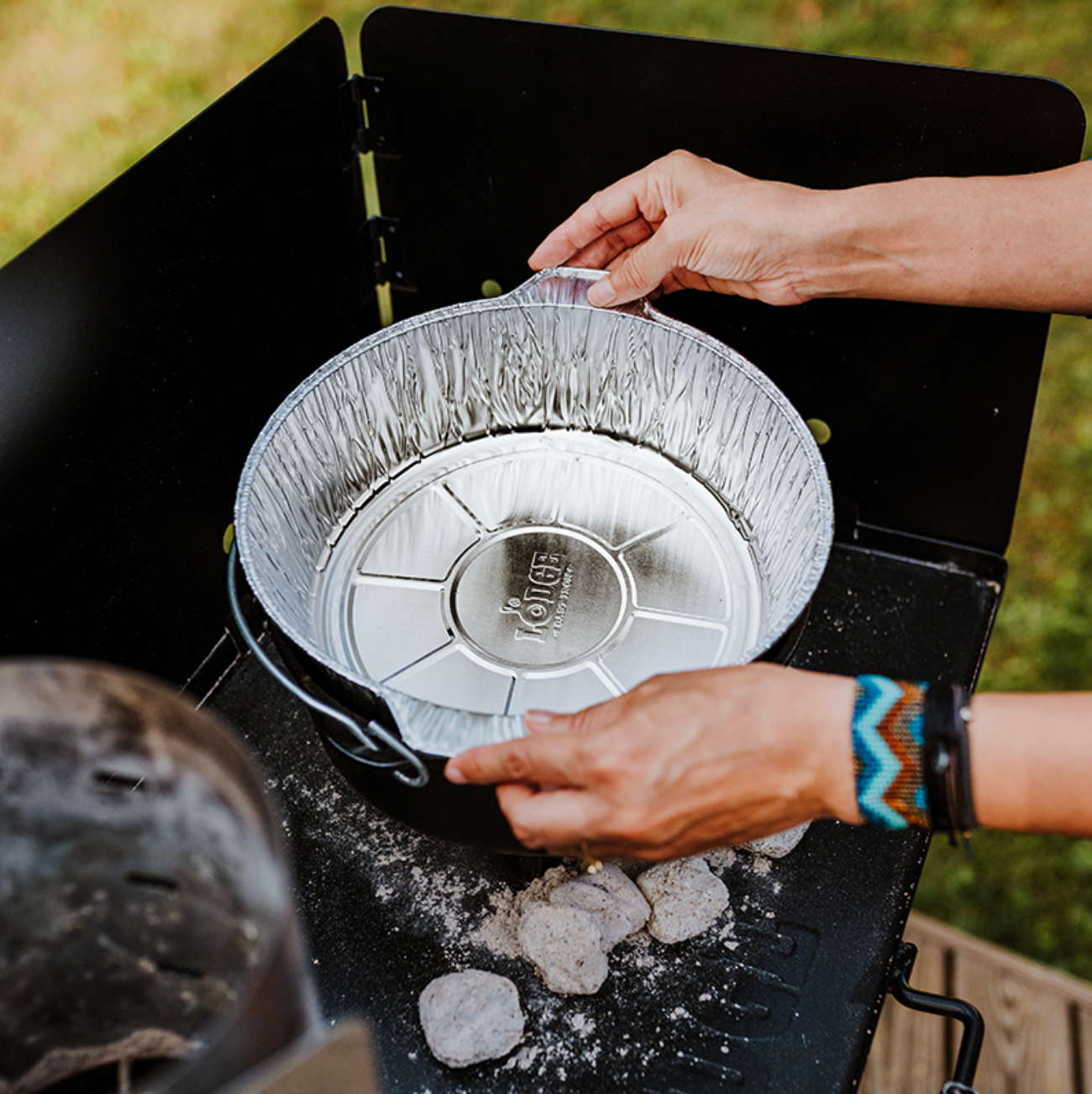 Lodge New Arrival Foil Dutch Oven Liner - Image 27