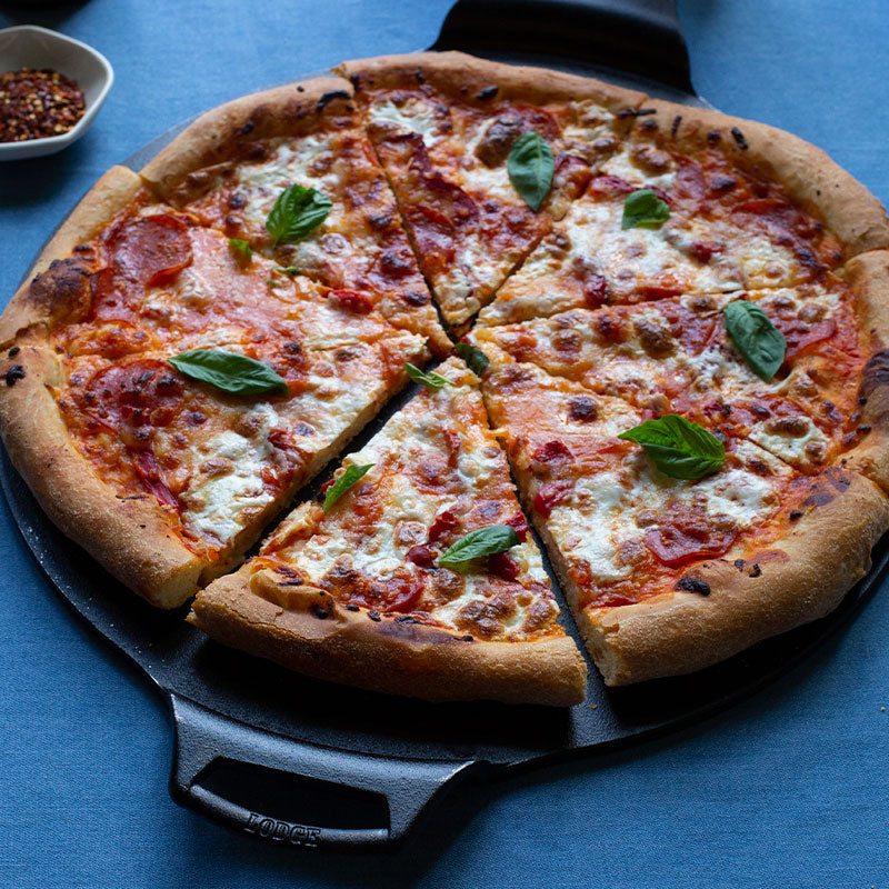 Lodge New Arrival 15 Inch Seasoned Cast Iron Pizza Pan - Image 3