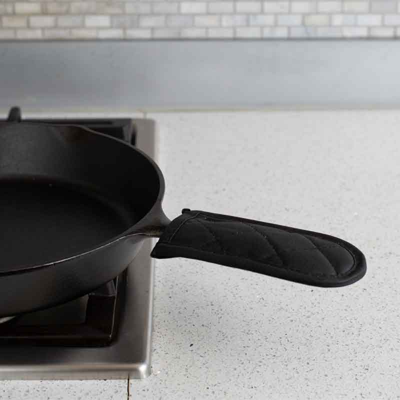 Lodge New Arrival Max Temp Handle Holder - Image 3
