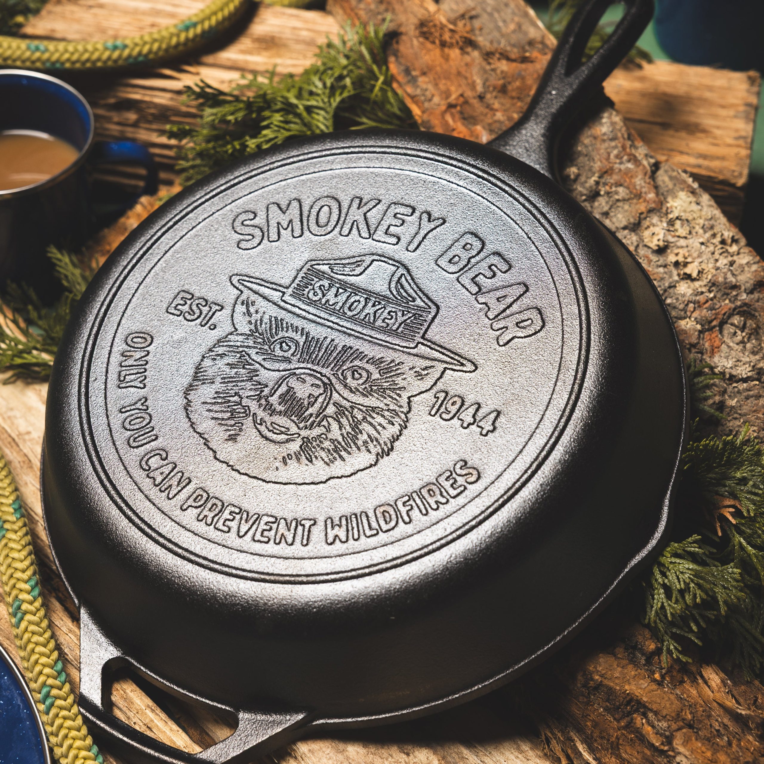 Lodge New Arrival 10.25 Inch Seasoned Cast Iron Smokey Bear Skillet - Image 6