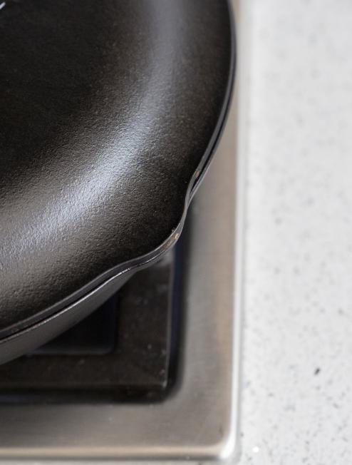 Lodge New Arrival Cast Iron Lid - Image 5