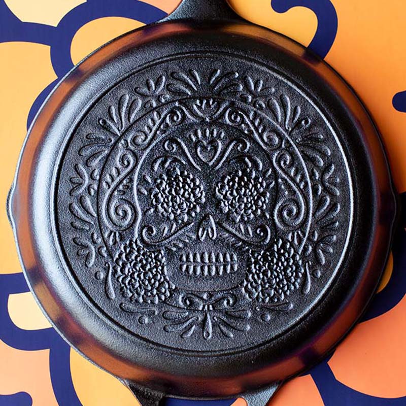 Lodge New Arrival 10.25 Inch Seasoned Cast Iron Sugar Skull Skillet - Image 3
