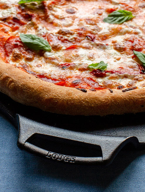 Lodge New Arrival 15 Inch Seasoned Cast Iron Pizza Pan - Image 4