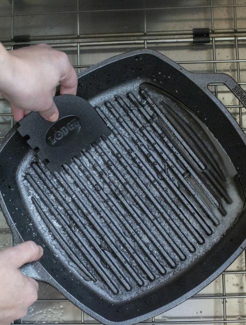 Lodge New Arrival Grill Pan Scrapers - Image 4