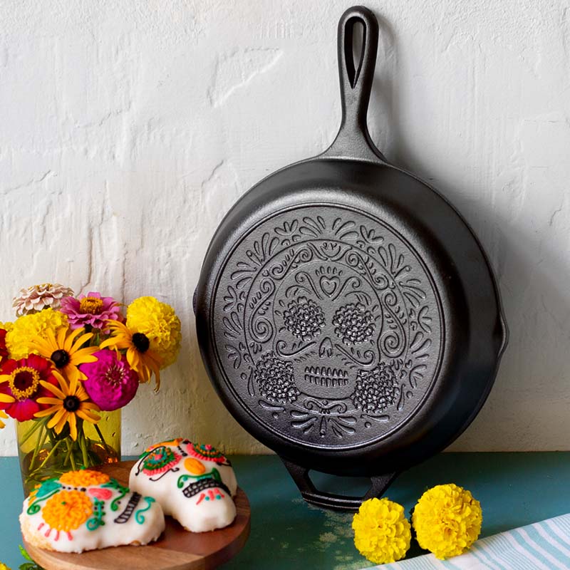 Lodge New Arrival 10.25 Inch Seasoned Cast Iron Sugar Skull Skillet