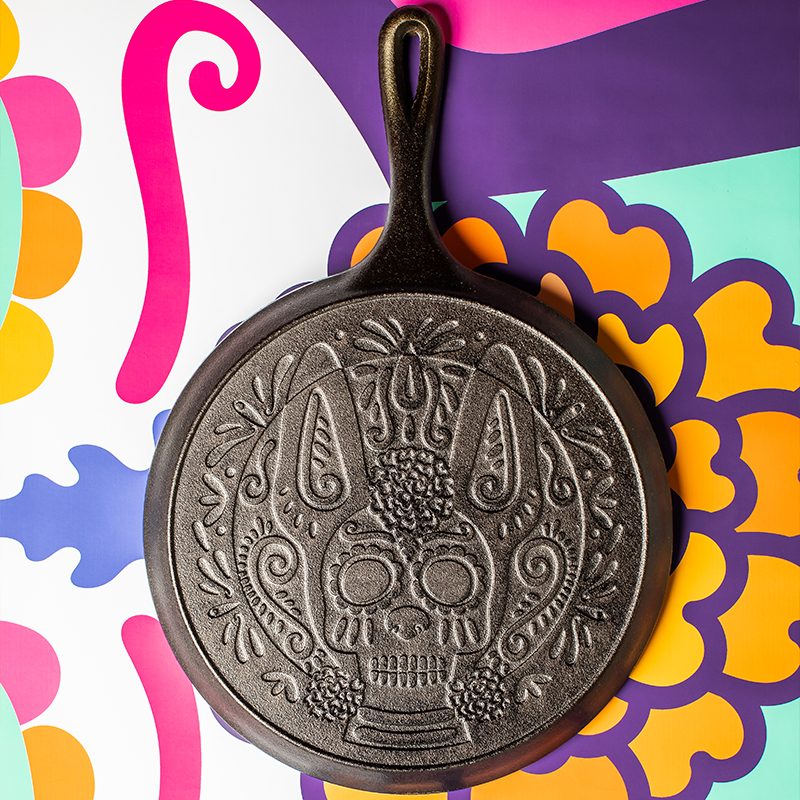 Lodge New Arrival 10.5 Inch Seasoned Cast Iron Xolo Sugar Skull Griddle - Image 5